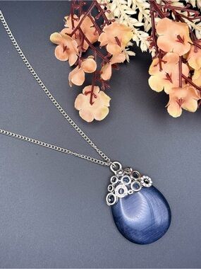 Elegant Blue Teardrop Pendant Necklace - Women Jewelry